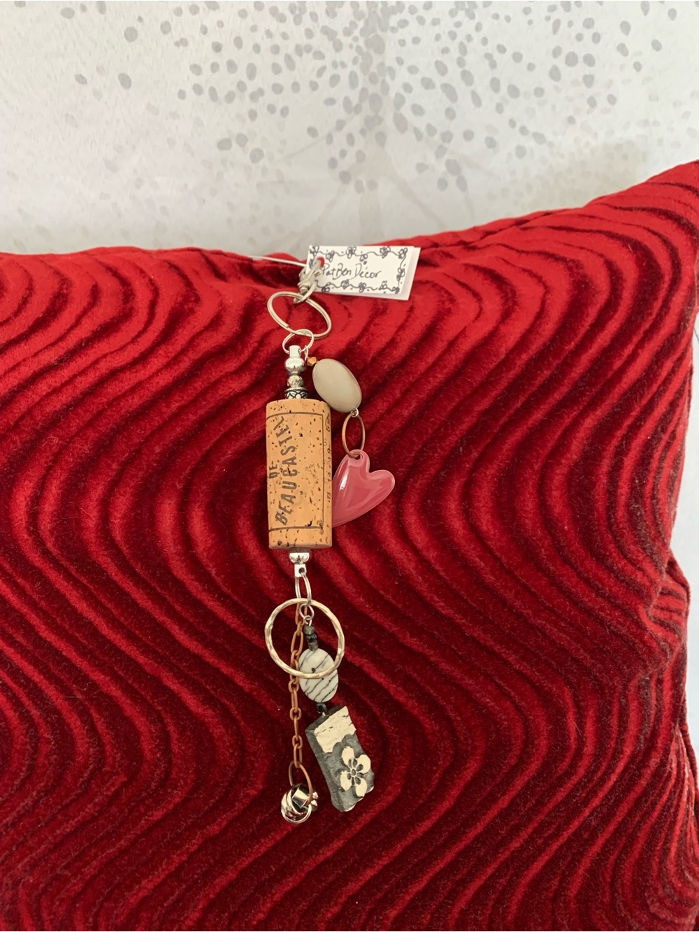 Les Trouve-Tout d'En Haut,Handmade Beau Castel Wine Cork & Charm Keychain